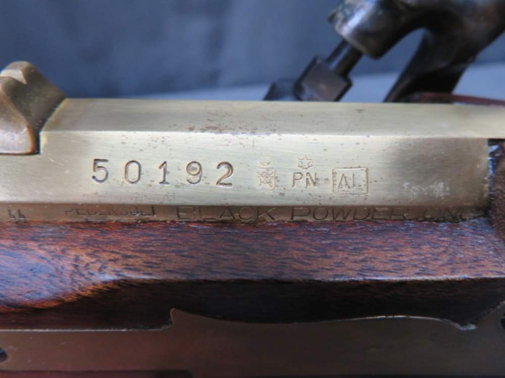 CASED PAIR OF PEDERSOLI REPRODUCTION KENTUCKY STYLE .44 PERCUSSION PISTOLS-img-40