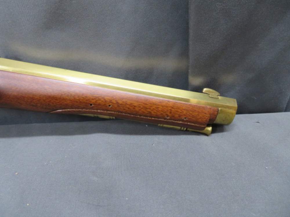 CASED PAIR OF PEDERSOLI REPRODUCTION KENTUCKY STYLE .44 PERCUSSION PISTOLS-img-33