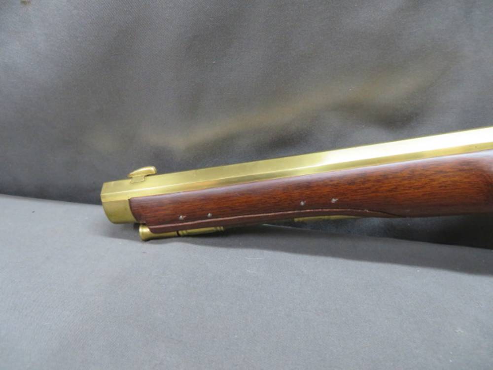 CASED PAIR OF PEDERSOLI REPRODUCTION KENTUCKY STYLE .44 PERCUSSION PISTOLS-img-35