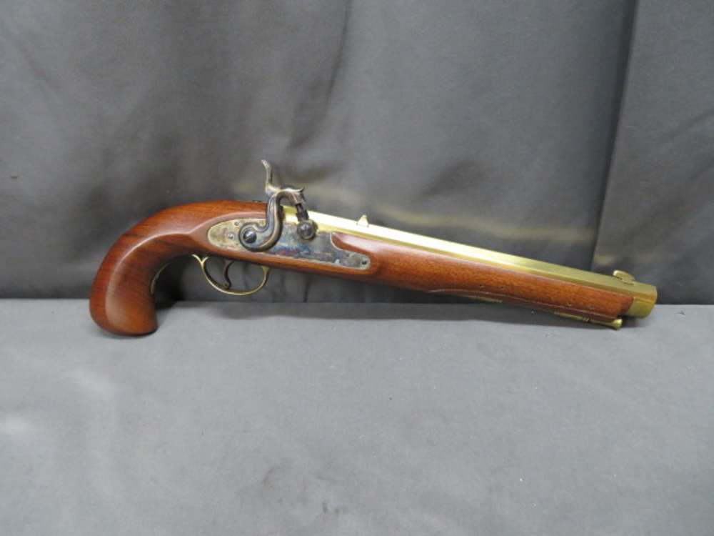 CASED PAIR OF PEDERSOLI REPRODUCTION KENTUCKY STYLE .44 PERCUSSION PISTOLS-img-31