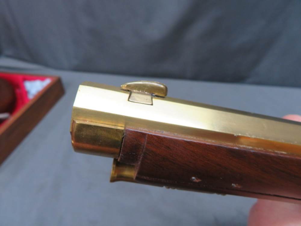 CASED PAIR OF PEDERSOLI REPRODUCTION KENTUCKY STYLE .44 PERCUSSION PISTOLS-img-27