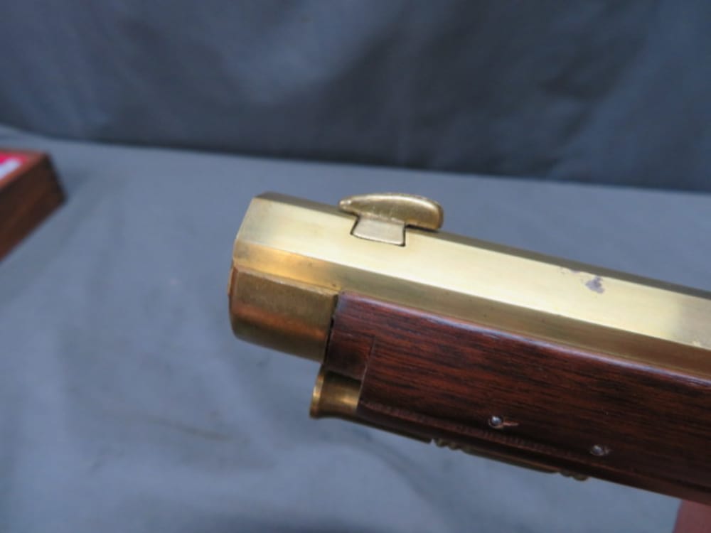 CASED PAIR OF PEDERSOLI REPRODUCTION KENTUCKY STYLE .44 PERCUSSION PISTOLS-img-43