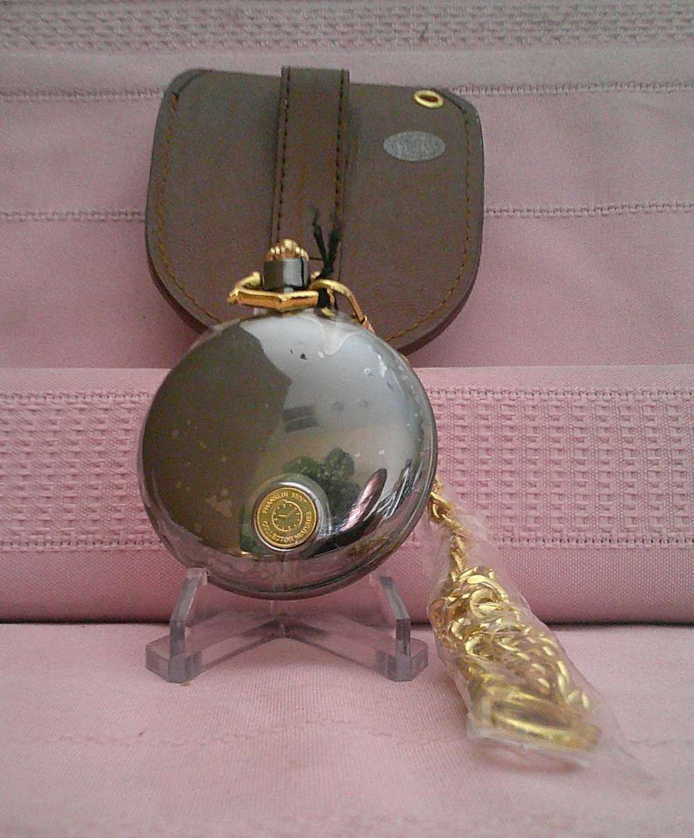 NIB WORKS! Franklin Mint Colt 1911 .45 24-karat gold accent pocket watch!-img-12