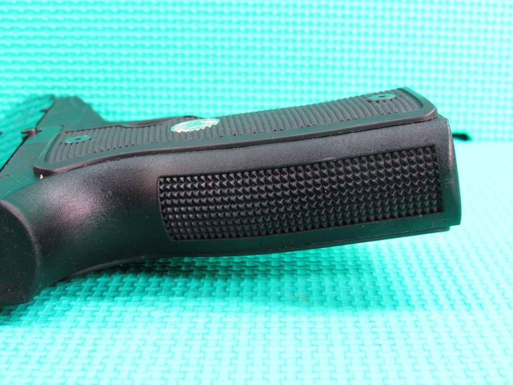 Colt All American Model 2000 9mm Blued 2 Mags w/Box Made in 1992 Nice!-img-34