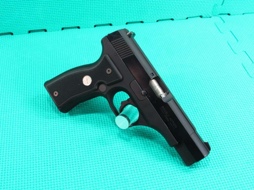 Colt All American Model 2000 9mm Blued 2 Mags w/Box Made in 1992 Nice!-img-6