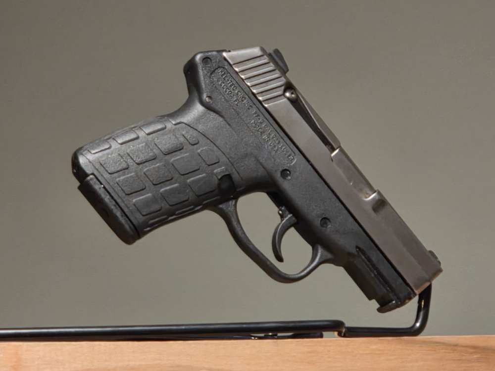 KelTec PF9 -img-2