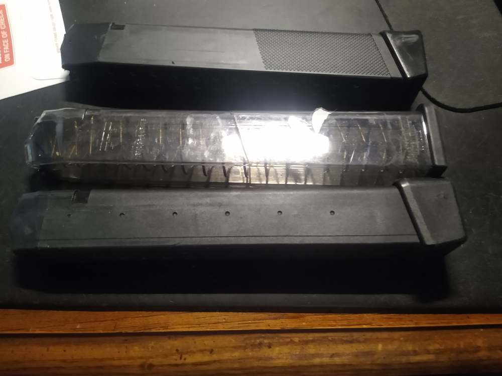 3 ext magazines-img-1