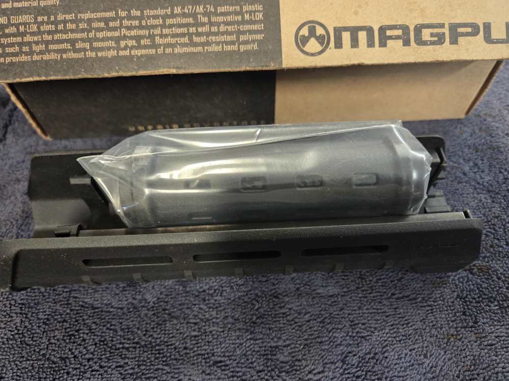 Magpul MOE AK Hand Guard MAG619-BLK-img-1