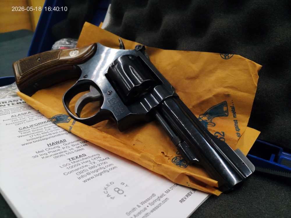 Smith & Wesson Model 18-7 22lr-img-6