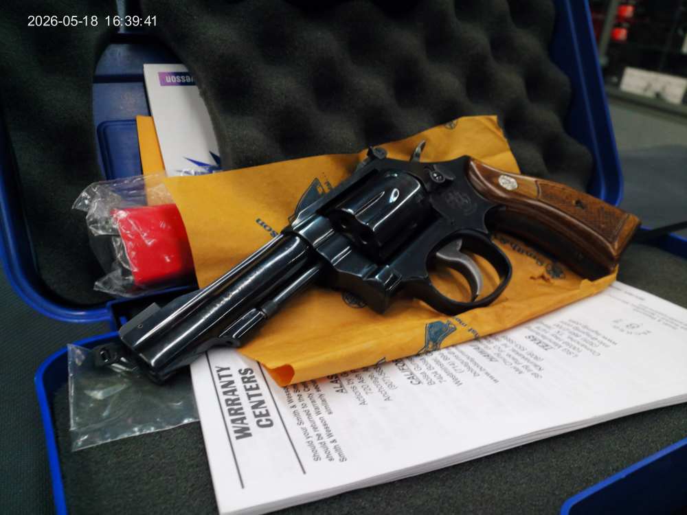 Smith & Wesson Model 18-7 22lr-img-2