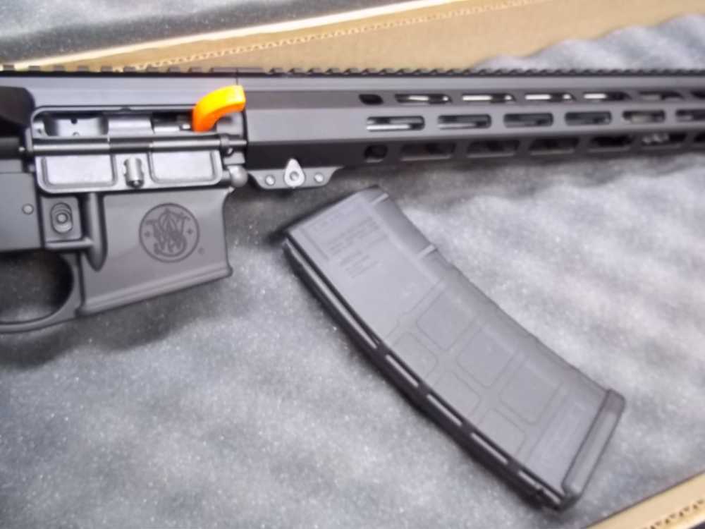 SMITH AND WESSON MP15 3.0 MLOCK 16 INCH LIKE NEW W/ORIGINAL BOX UNFIRED?-img-3