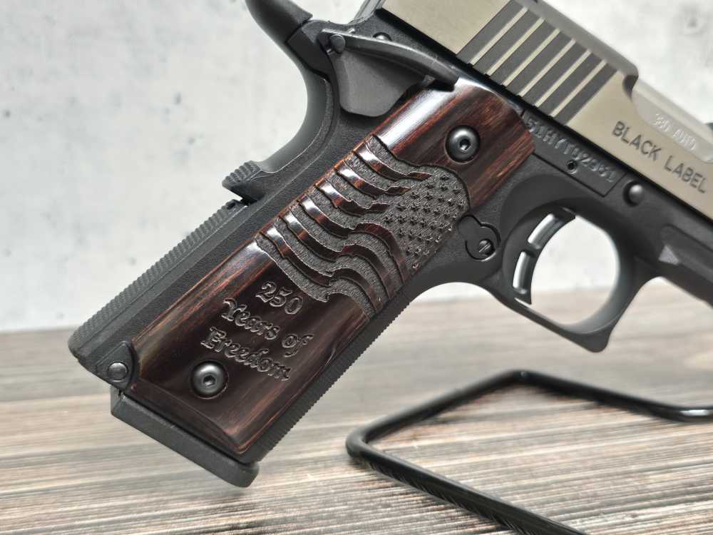 Browning 1911-380 Black Label Medallion 250th-img-3