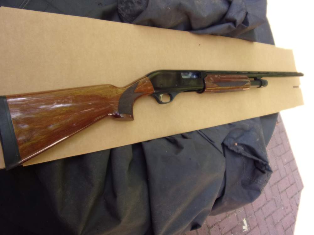 WEATHERBY PA-08 PUMP .12 GA LOOK ! REDUCED !-img-0