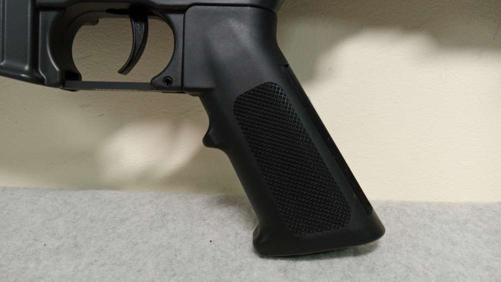Colt M4 Carbine Semi Auto Rifle, 22 L.R. HV, 16.5" Barrel, 1 Mag-img-3