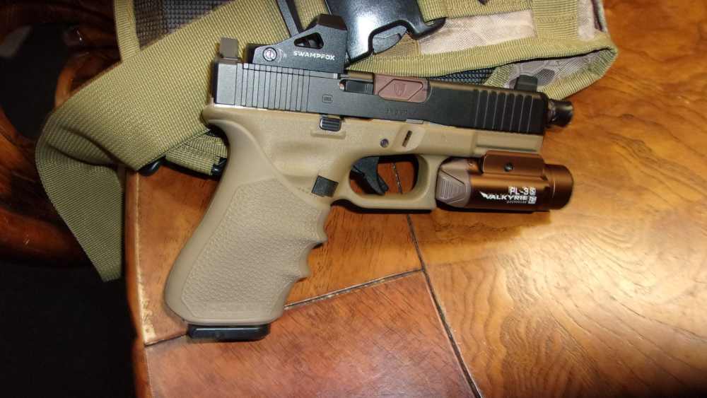 Glock 45 MOS, 9mm, red dot, light, threaded, suppressor sights, grip-img-0