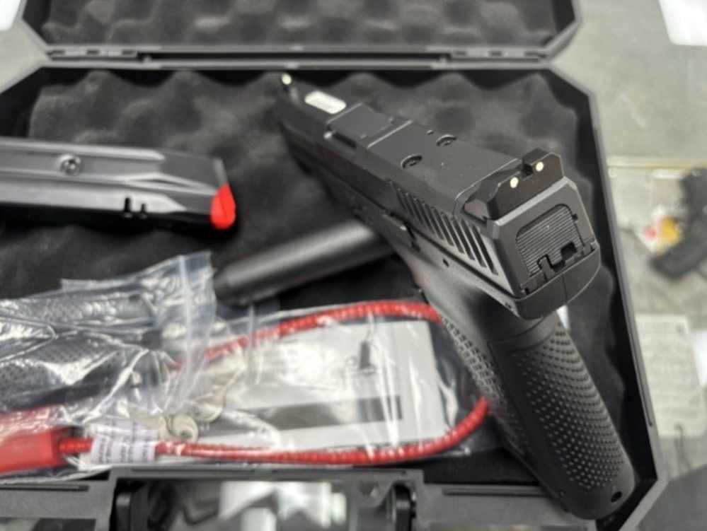 CZ P10-C 9MM Semi-Automatic Pistol-img-3
