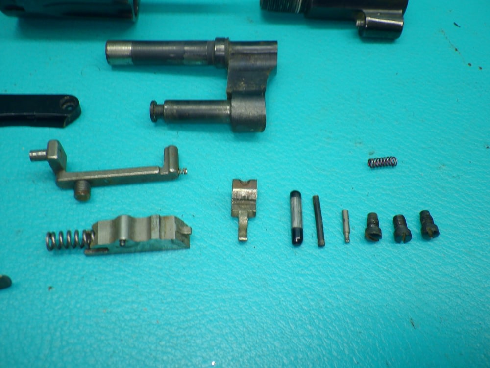 S&W Model 37 Chiefs Special Airweight 2"blue revolver Repair Parts-img-3
