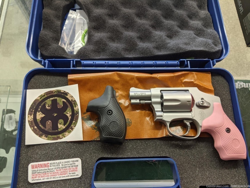 S&W 642-2 38Spl 1.875" Pink Grips 150466 M642-img-0