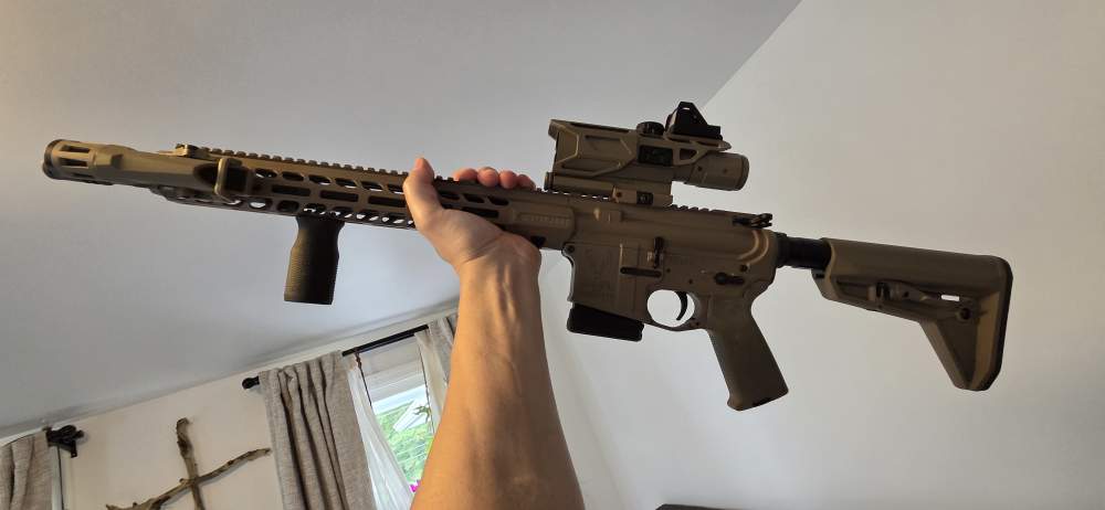 Stag Arms AR-15 18 Inch with accessories-img-4