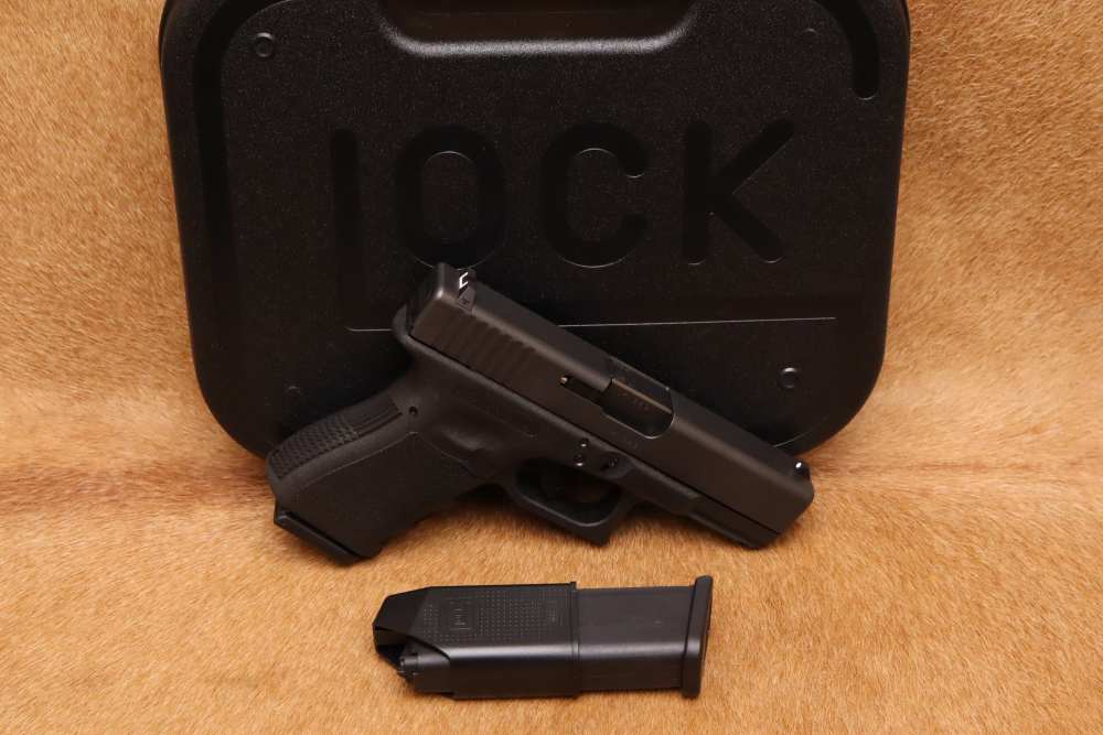 Glock 19 G19 Gen3 9MM 4" Semi-Automatic Pistol-img-0