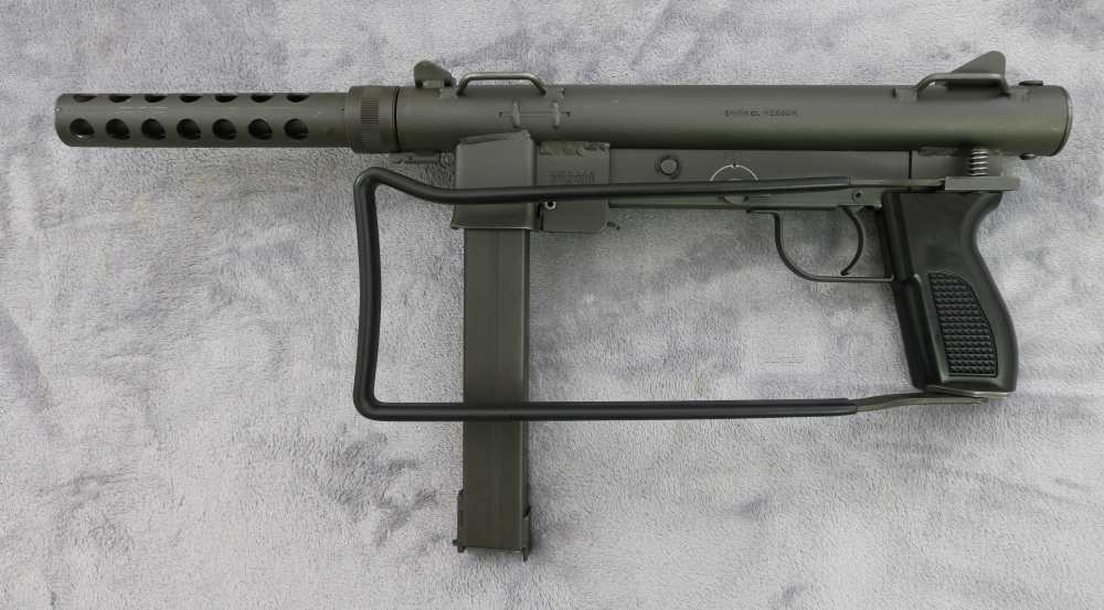Fine Smith & Wesson Model 76 9mm submachinegun with 7 mags-img-19