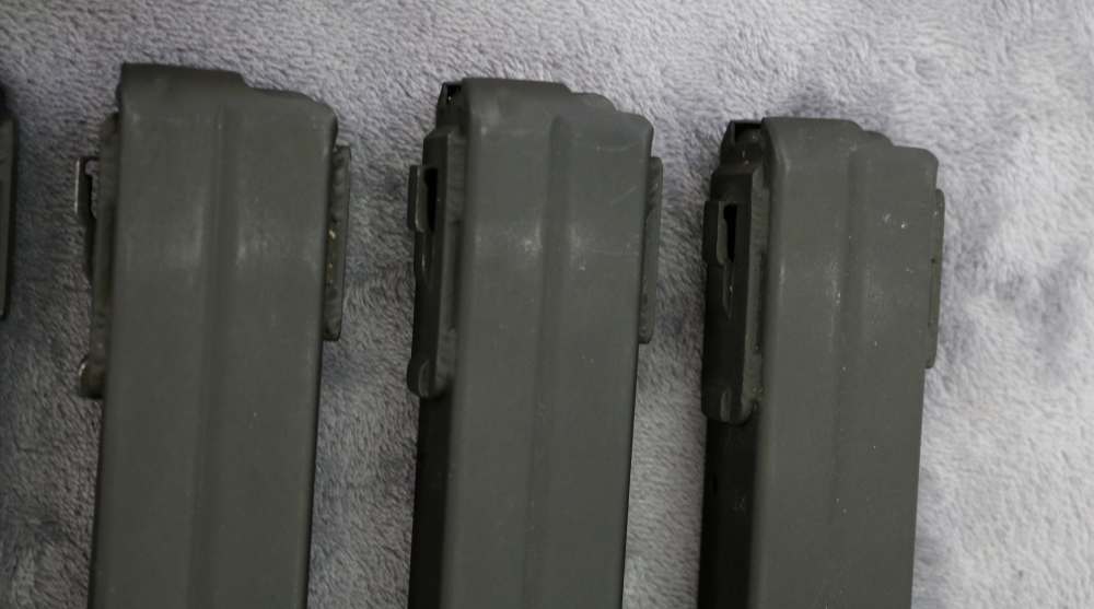 Fine Smith & Wesson Model 76 9mm submachinegun with 7 mags-img-30