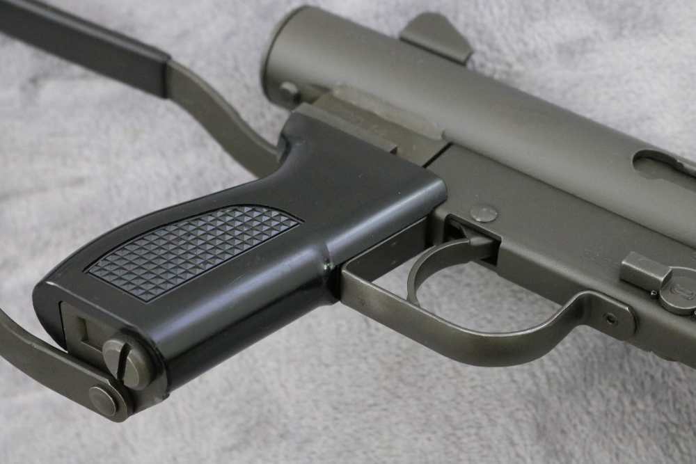 Fine Smith & Wesson Model 76 9mm submachinegun with 7 mags-img-9