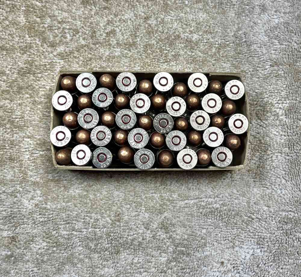 Vintage box of Western 38 smith & Wesson Ammo-img-6