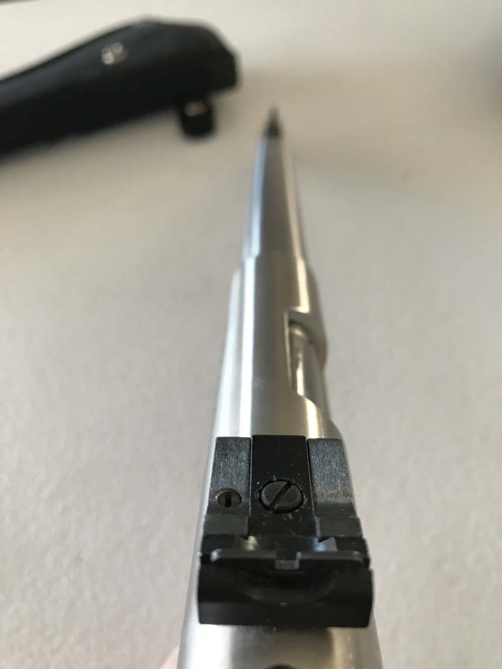 RUGER MKII TARGET 22LR STAINLESS USED-img-2