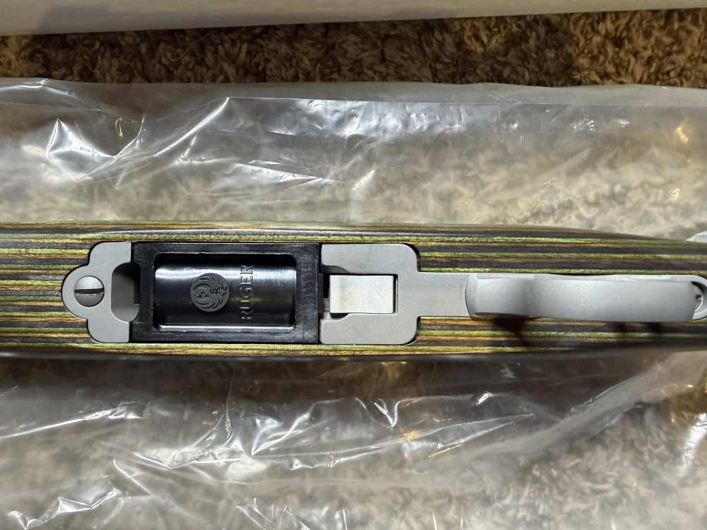NIB Ruger 77/17 ss laminated 17 hornet w/ threaded barrel NICE! TRADES!-img-10