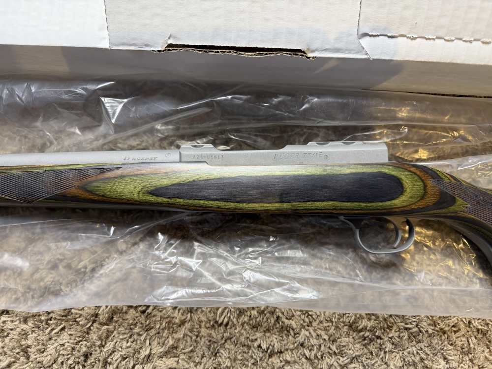 NIB Ruger 77/17 ss laminated 17 hornet w/ threaded barrel NICE! TRADES!-img-6