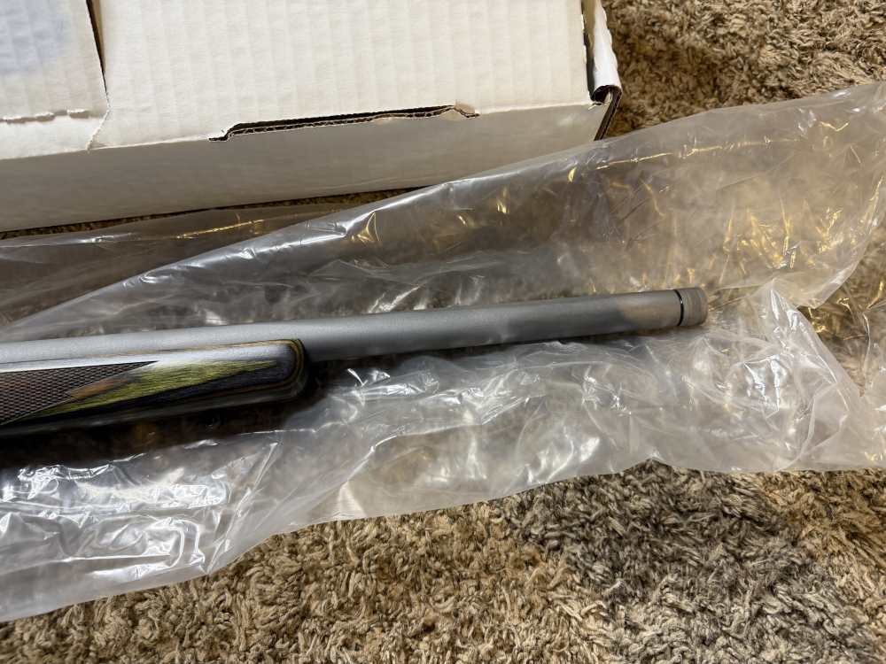 NIB Ruger 77/17 ss laminated 17 hornet w/ threaded barrel NICE! TRADES!-img-4