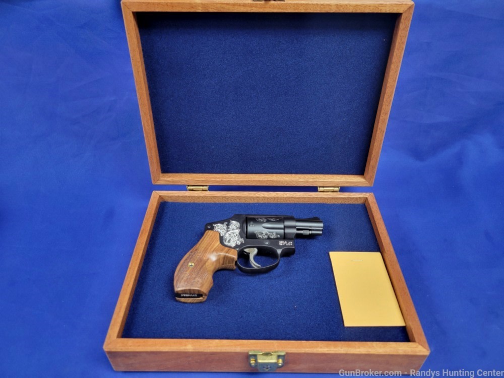 Smith & Wesson Model 442 Engraved .38 Spl Revolver w/ Display Case NEW S&W-img-8