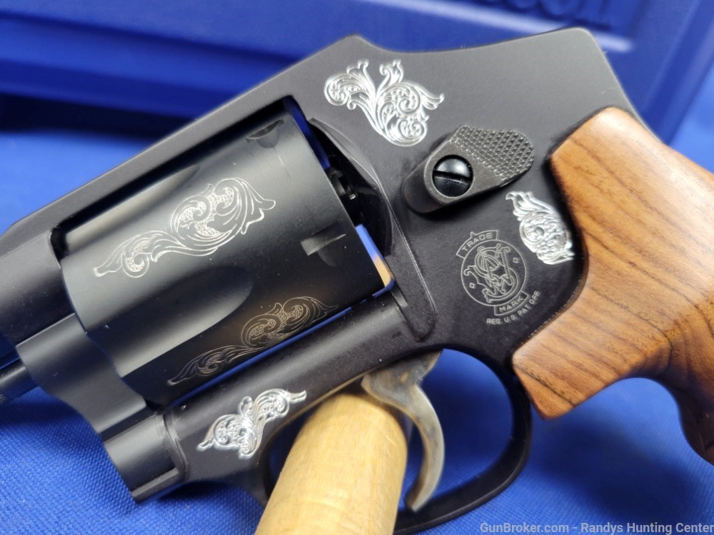 Smith & Wesson Model 442 Engraved .38 Spl Revolver w/ Display Case NEW S&W-img-6