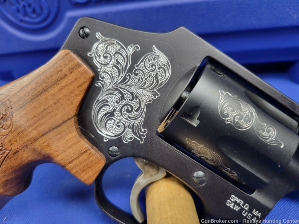 Smith & Wesson Model 442 Engraved .38 Spl Revolver w/ Display Case NEW S&W-img-3