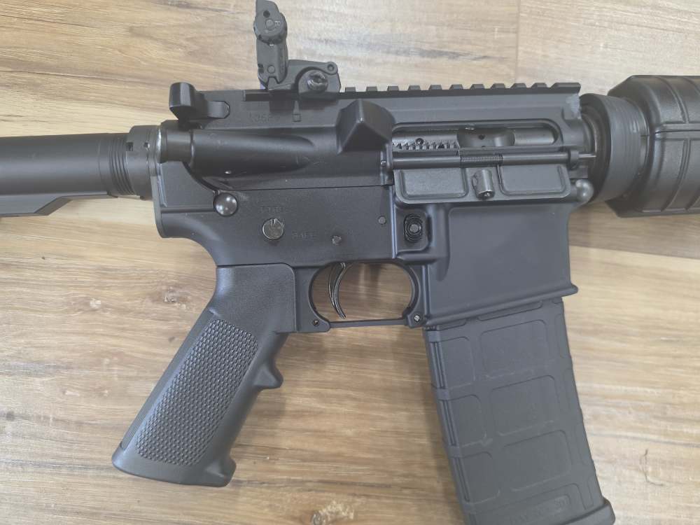 Colt AR-15 Carbine 5.56 NATO — 16" Barrel — 30-Round Magazine-img-8
