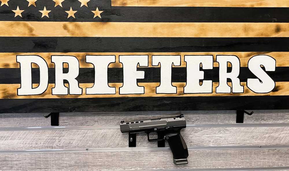 CANIK TP9 SFx 9mm two tone 2 mags like new.-img-0