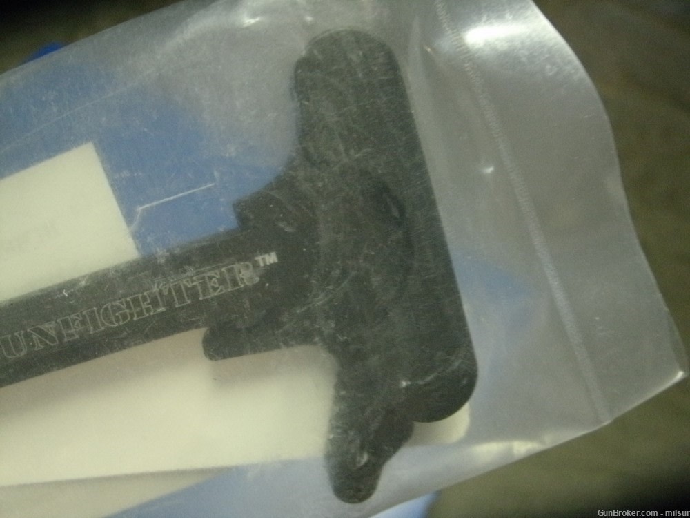 BCMGUNFIGHTER CHARGING HANDLE MOD 4 MEDIUM FOR AR 15-img-6