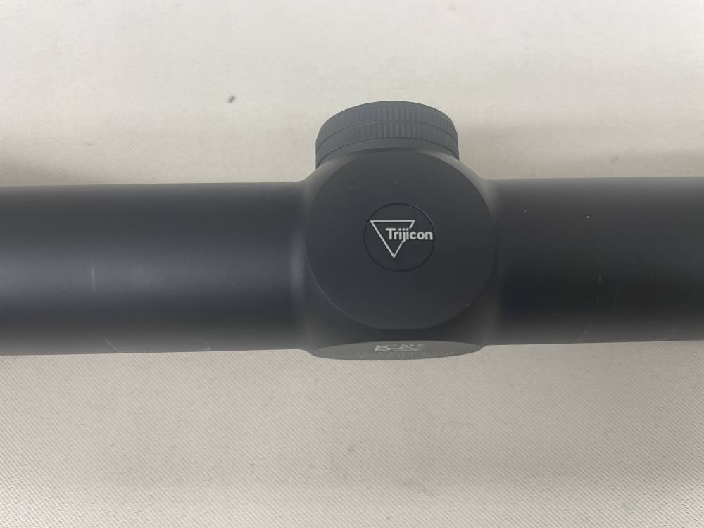 Trijicon AccuPoint 2.5-10x56 TR22R Red Triangle Post SFP-img-8