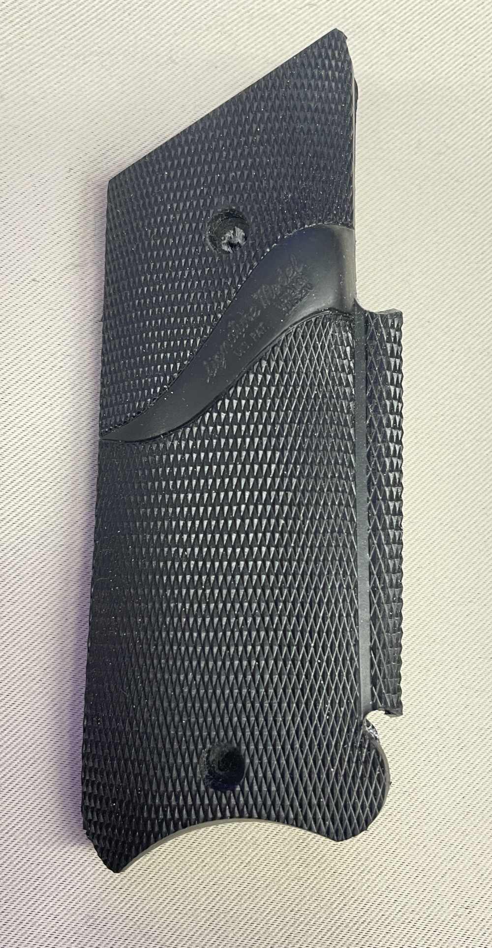 Pachmayr Signature Grips for Ruger MK II Pistol -img-2