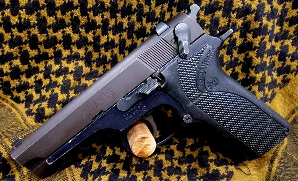Smith & Wesson 915 Police Trade 9mm Protection LE-img-0
