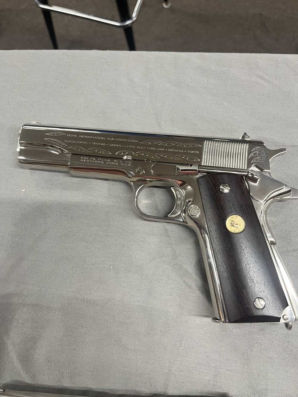 Colt World War Commemorative 1911 6 Gun set-img-3