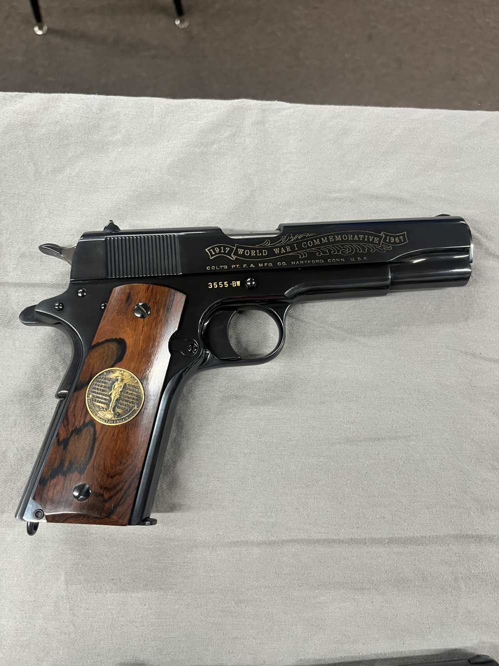 Colt World War Commemorative 1911 6 Gun set-img-8