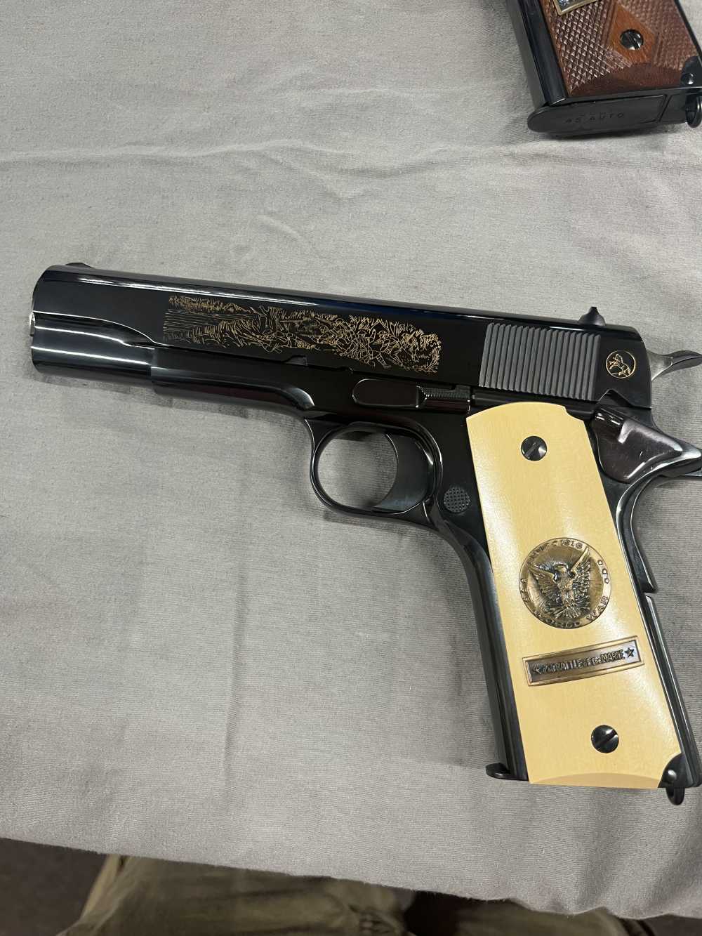 Colt World War Commemorative 1911 6 Gun set-img-4
