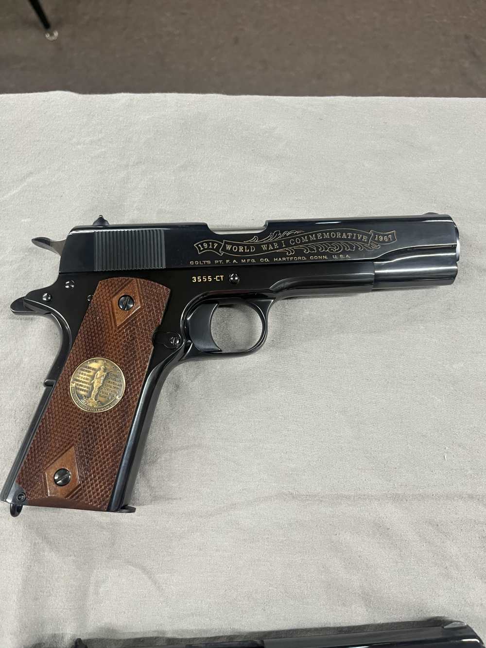 Colt World War Commemorative 1911 6 Gun set-img-10