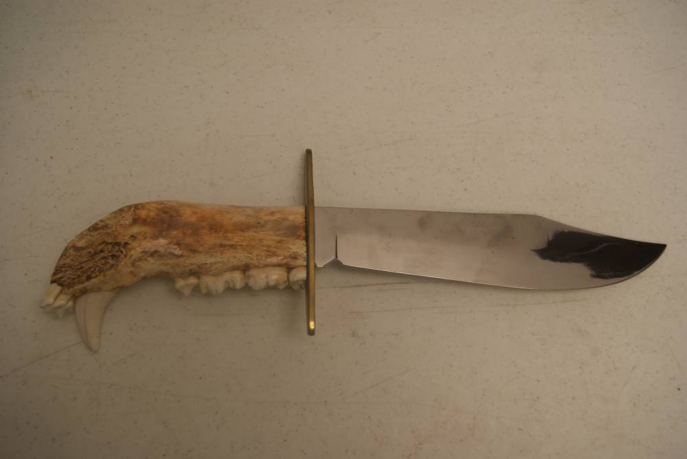 HAND MADE HUNTING KNIVE WITH JAW HANDLE-img-10