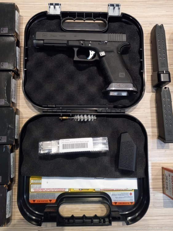 GLOCK 35 GEN 4 40 S&W PISTOL WITH MANY UPGRADES, AMMO & MAGAZINES-img-2