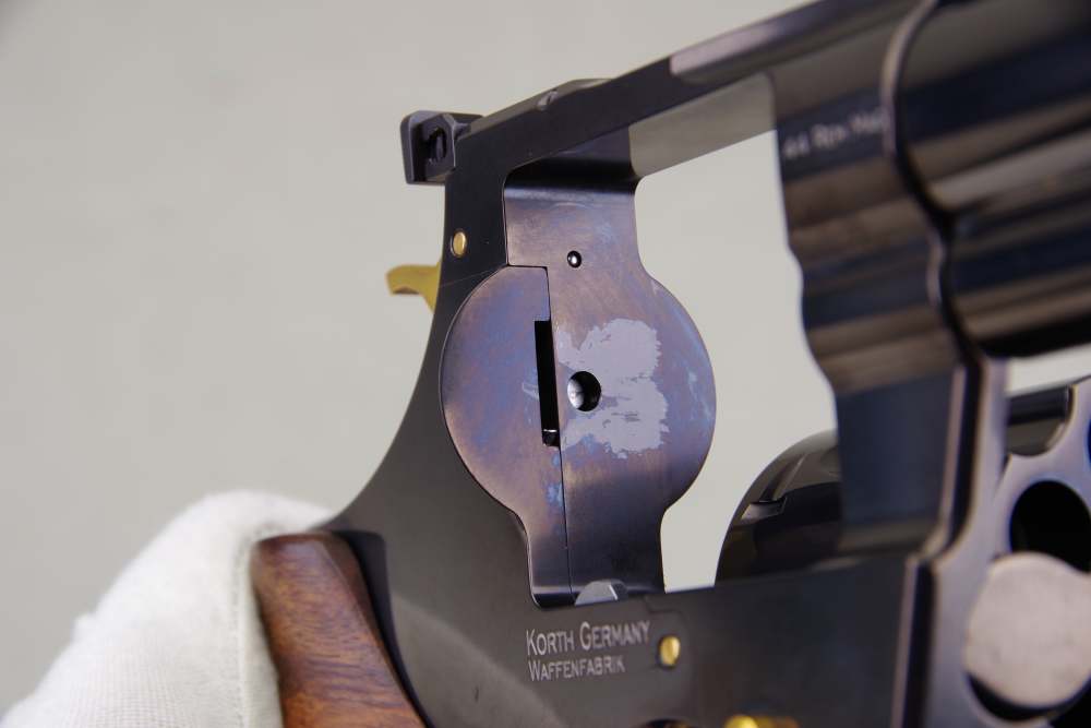 Exceptional & Scarce 2020 Korth Classic 44 Mag 6'' Black DLC 100% NIB-img-23