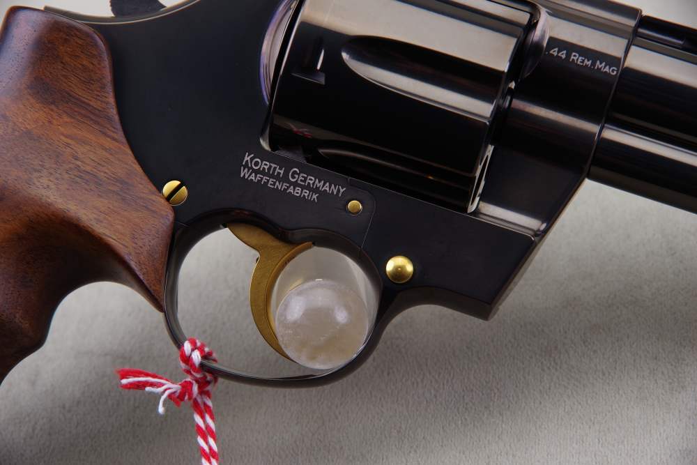 Exceptional & Scarce 2020 Korth Classic 44 Mag 6'' Black DLC 100% NIB-img-20