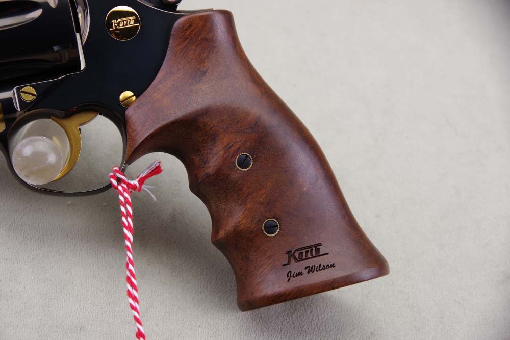 Exceptional & Scarce 2020 Korth Classic 44 Mag 6'' Black DLC 100% NIB-img-15